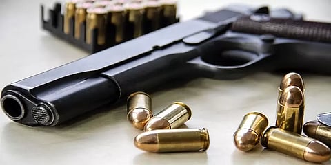 இந்தியாவில் முளைக்கத்தொடங்கிய 'துப்பாக்கிக் கலாசாரம்' எனும் விஷச்செடி!