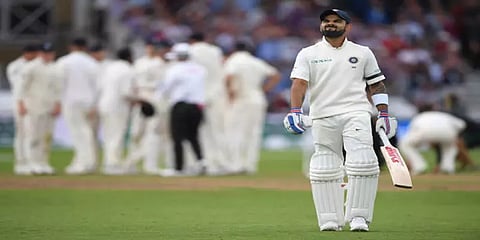 கோலியின் சுயநலமா ? விளாசும் நெட்டிசன்கள் !