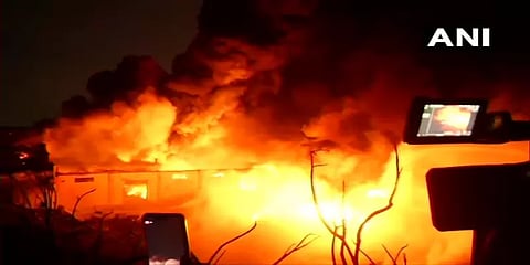 " இன்று இரவுக்குள் தீ முழுமையாக அணைக்கப்படும்" சென்னை மாவட்ட ஆட்சியர்