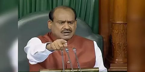 மக்களவையில் எதிர்வரிசைக்குச் செல்லும் எம்.பிக்கள் சஸ்பெண்ட் - சபாநாயகர் எச்சரிக்கை