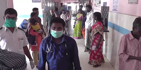 கொரோனா வைரஸ் பரவியதாக ‘வாட்ஸ் அப்’ வதந்தி : மர்ம நபர்களுக்கு வலைவீச்சு