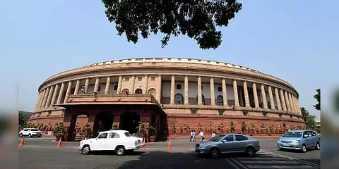 வாரம் முழுவதும் முடங்கிய நாடாளுமன்றம் - அரசுக்கு 90 கோடி இழப்பு