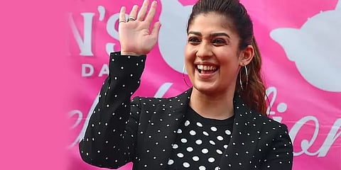 நயன்தாரா கொடி அசைத்து தொடங்கி வைத்த மகளிர் தின பேரணி !