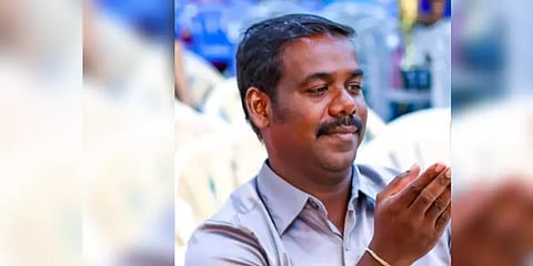 ‘ஆபாச வார்த்தைகள் பேசி அத்துமீறினார்’: மாணவி புகார்.. பேராசிரியர் தலைமறைவு