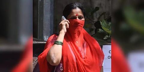 ‘பீதி அடைய செய்கிறதா கொரோனா காலர் ட்யூன்?’: எப்படி நிறுத்துவது என தேடும் மக்கள்..!