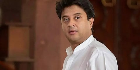 பாஜகவில் இணைகிறாரா?: பிரதமர் மோடியுடன் ஜோதிராதித்ய சிந்தியா திடீர் சந்திப்பு