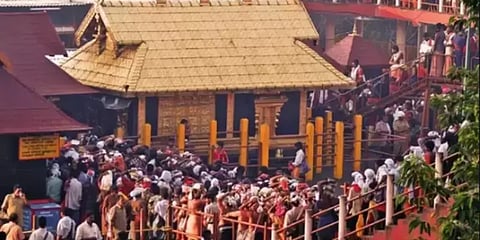 கொரோனா பாதிப்பு எதிரொலி : சபரிமலையில் மார்ச் 14 முதல் 18 வரை பக்தர்களுக்கு தடை