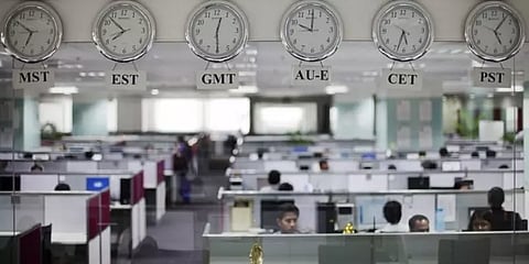 “வெளிநாடுகளுக்கு ஊழியர்களை அனுப்பாதீர்கள்” - கர்நாடக ஐடி நிறுவனங்களுக்கு கட்டுப்பாடு