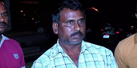 கறிக்கோழிகளுக்கு கொரோனா என சமூக ஊடகங்களில் வதந்தி பரப்பிய நபர் கைது