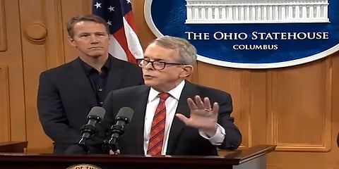 கொரோனா எதிரொலி: அமெரிக்காவில் இசை நிகழ்ச்சிகள், விழாக்கள் நடத்த தடை