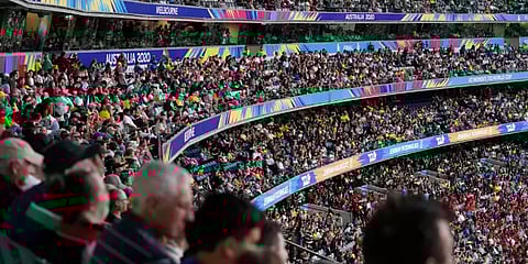 மகளிர் உலகக் கோப்பை போட்டியை நேரில் பார்த்தவருக்கு கொரோனா: அச்சத்தில் 80 ஆயிரம் பேர்..!