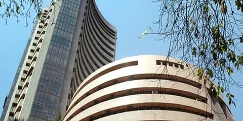 கொரோனா அச்சத்தால் பங்குச் சந்தைகள் கடும் வீழ்ச்சி: வர்த்தகம் நிறுத்தம்