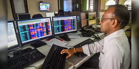 காலை கடும் சரிவு ; மாலை ஏற்றத்துடன் முடிவு - இந்திய பங்குச் சந்தை நிலவரம்