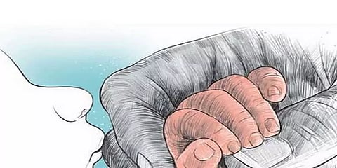 குடும்ப கட்டுப்பாடு செய்தும் கர்ப்பம்.. வறுமையால் கருவை கலைக்க நீதிமன்றத்தை நாடிய பெண்