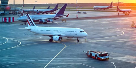 கொரோனா அச்சம் : 24 விமானங்களின் சேவை சென்னையில் ரத்து