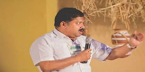 சித்த மருத்துவம் கொரோனாவை குணப்படுத்துமா? : மருத்துவர் கு.சிவராமனுடன் சிறப்பு பேட்டி