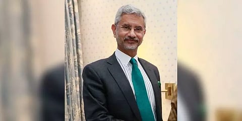 மலேசியாவில் சிக்கி தவிக்கும் இந்திய மாணவர்களுக்கு ஏர் ஏசியா விமானம்: மத்திய அரசு ஏற்பாடு