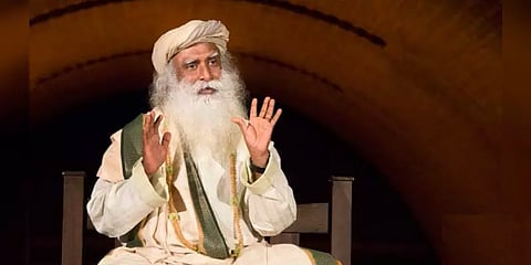 கொரோனா எதிரொலி: கூலித் தொழிலாளர்களுக்கு உணவளிக்க ஜகி வாசுதேவ் வலியுறுத்தல்