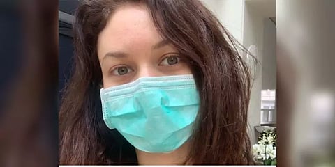 “கொரோனாவில் இருந்து எப்படி மீண்டேன்” - ஹாலிவுட் நடிகை அட்வைஸ்