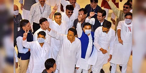 ம.பி.யில் நாளை நம்பிக்கை வாக்கெடுப்பு நடத்த உச்சநீதிமன்றம் உத்தரவு