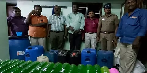 தூத்துக்குடியில் போலி கிருமிநாசினிகள் தயாரித்த இருவர் கைது