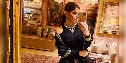 “கனிகா கபூருடன் இருந்த 11 பேருக்கு கொரோனா இல்லை” - மருத்துவர் தகவல்