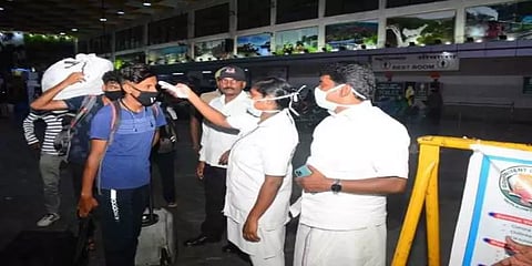 அரசின் அறிவுறுத்தலை மீறினால் கடும் நடவடிக்கை - விஜயபாஸ்கர்