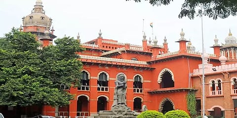 11, 12-ஆம் வகுப்பு பொதுத்தேர்வுகளை 30 நிமிடங்கள் தாமதமாக தொடங்க நீதிமன்றம் உத்தரவு