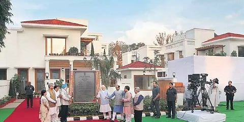 கைதட்டியதெல்லாம் ஒருநாள் கூத்தா.. நம்மை காக்கும் மருத்துவர்களுக்கு இப்படியொரு அவலமா?