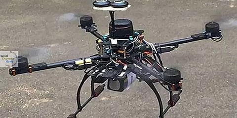 ராஜீவ் காந்தி மருத்துவமனையில் ட்ரோன் மூலம் கிருமி நாசினி தெளிக்கும் சோதனை முயற்சி