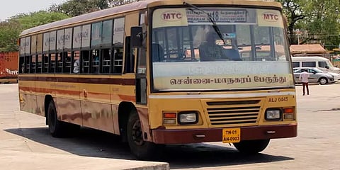 சென்னையில் அத்தியாவசிய பணியாளர்களுக்காக 200 பேருந்துகள் இயக்கம்