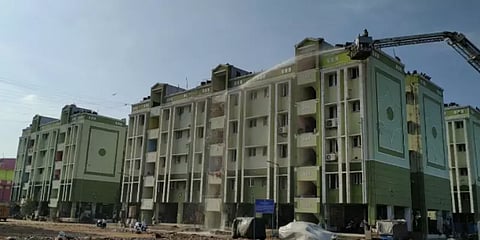 தமிழகம் முழுவதும் கிருமிநாசினி தெளிப்பு - களத்தில் 7,500 தீயணைப்பு வீரர்கள்