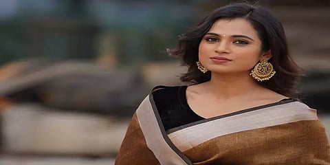 “கொரோனாவுக்கு எதிராக போராடியே ஆக வேண்டும்”- ரம்யா பாண்டியன்...!