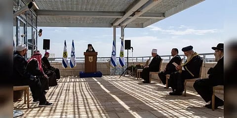 மதங்களை கடந்து மனிதத்தை வளர்த்த கொரோனா - ஜெருசலேத்தில் நெகிழ்ச்சி சம்பவம்