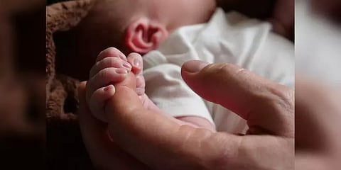 10 மாத குழந்தைக்கு கொரோனா வைரஸ் பாதிப்பு - கர்நாடகாவில் அதிர்ச்சி