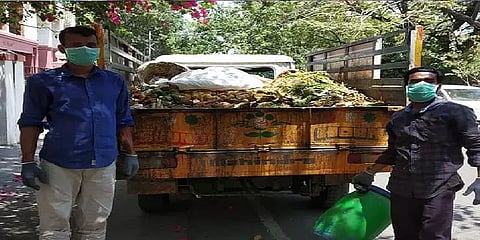 தூய்மை பணியாளர்களுக்கு ரூ.2 லட்சம் .. பெயர் கூட சொல்லாமல் நிதியுதவி அளித்த நபர்!