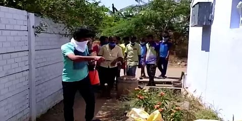 கொரோனாவை விரட்ட தூய்மை பணியில் ஈடுபட்ட நடிகர் விமல்