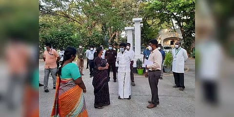 கொரோனா பாதித்த இருவர் குணமடைந்தனர் - அமைச்சர் விஜய பாஸ்கர் ட்வீட்