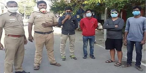 ஊரடங்கு உத்தரவால் தவித்த இளைஞர்கள் - உடனடியாக உதவி செய்த கோவை போலீஸ்