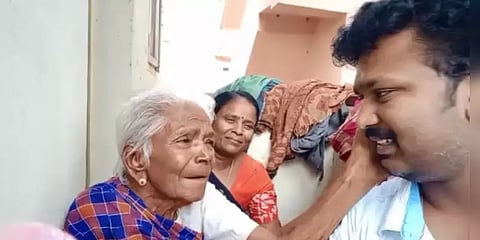 பாசம்கொட்டி வளர்த்த பாட்டி மரணம்: ஊரடங்கால் வீடியோ காலில் கண்ணீருடன் பேரன் இறுதி அஞ்சலி..!