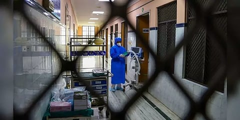 ஊரடங்கு உத்தரவுக்குப் பின் கிர்ர்ர்.. என்று எகிறிய கொரோனா பாதிப்பு - புள்ளிவிவரம்