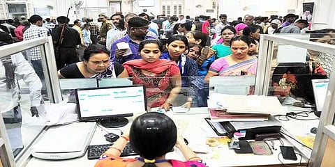 ரிசர்வ் வங்கியின் இஎம்ஐ அறிவிப்பால் வங்கிகளுக்குதான் லாபம் - நிபுணர்கள்