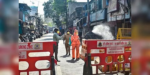 3 டாக்டர்கள், 26 செவிலியருக்கு கொரோனா - மூடப்பட்ட மும்பை மருத்துவமனை..!