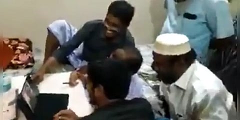 “இவரால் பேச முடியாது.. நடக்க முடியாது” - ரசிகரைக் காணொளியில் கண்டு கலங்கிய கமல்