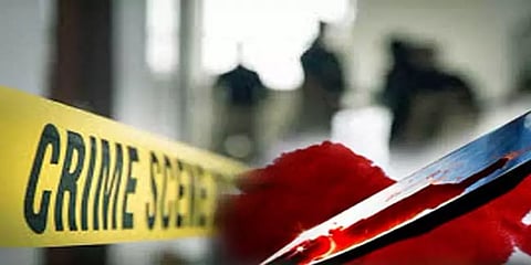 மைனர் பெண்ணின் திருமணம் தடுத்து நிறுத்தம் : போலீசாருக்கு தகவல் கொடுத்தவர் வெட்டிக்கொலை...!