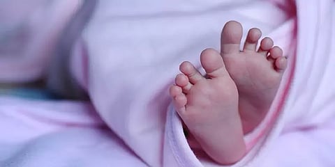 பிறந்து 23 நாட்களே ஆன பச்சிளம் குழந்தைக்கு கொரோனா!