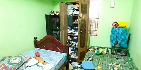 100 பவுன் நகையை திருடி மறைத்து வைத்து நாடகமாடிய மனைவி.. மனமுடைந்து கணவர் தற்கொலை!