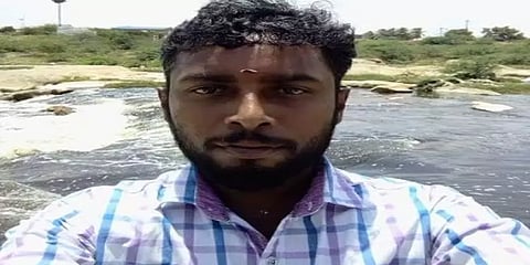 பாதுகாப்புக்காக வழங்கிய சானிடைசரை குடிபோதைக்காக குடித்த நபர் உயிரிழப்பு