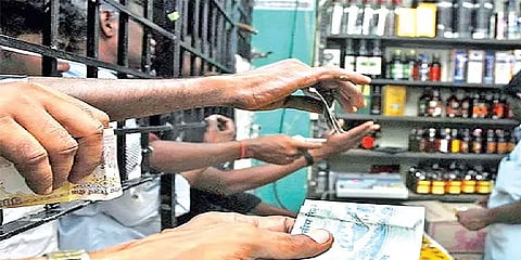 ஊரடங்கு நீட்டிப்பு: டாஸ்மாக் கடைகளின் நிலை குறித்து அறிக்கை வெளியிட்ட வாணிபக் கழகம்