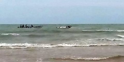 நாட்டுப் படகில் மீன்பிடிக்கச் சென்ற மீனவர் நடுக்கடலில் பலி